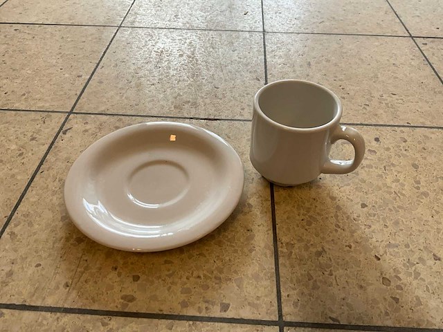 Koffiekop en schotels (110x) - afbeelding 3 van  5