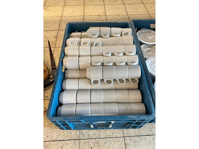 Koffiekop en schotels (110x) - afbeelding 5 van  5