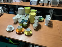 Koffiekoppen en schotels - afbeelding 2 van  6