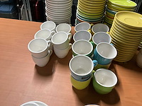 Koffiekoppen en schotels - afbeelding 4 van  6