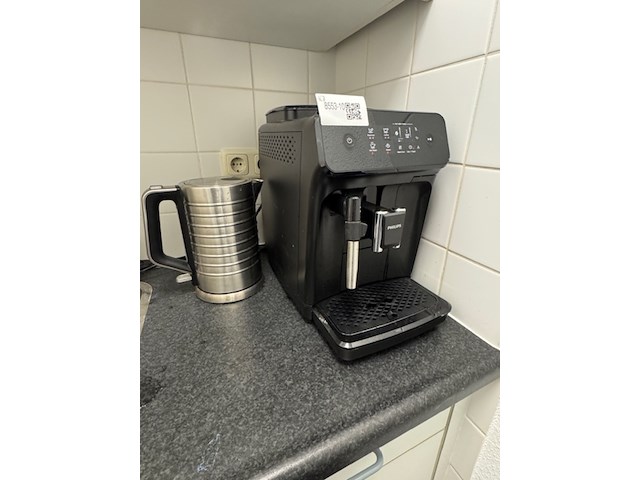 Koffiemachine en waterkoker philips, 2200 serie, zwart - afbeelding 1 van  4