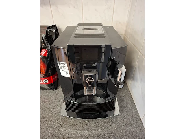 Koffiemachine jura, e8 - afbeelding 2 van  4
