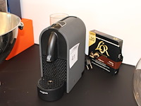 Koffiemachine magimix. deksel van waterreservoir ontbreekt. - afbeelding 1 van  2