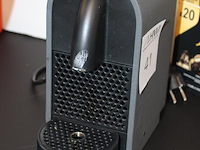 Koffiemachine magimix. deksel van waterreservoir ontbreekt. - afbeelding 2 van  2