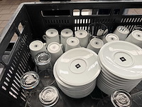 Koffiemachine, melkopschuimer, nespresso koppen en schotels, accessoires - afbeelding 9 van  12