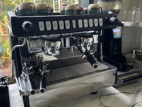 Koffiemachine met koffiemolen en baristaset , compact, m26 compact dt/2 te ts 230v, zwart, 2022 - afbeelding 2 van  9