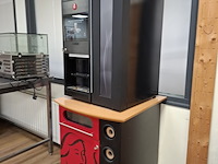Koffiemachine met ondertafel wittenborg, bouwjaar 2018 - afbeelding 2 van  6
