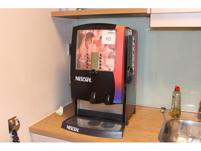 Koffiemachine nescafe blrxl-001 type automaat amazone. water loopt niet door. - afbeelding 1 van  3