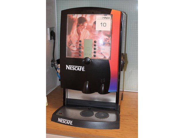 Koffiemachine nescafe blrxl-001 type automaat amazone. water loopt niet door. - afbeelding 2 van  3