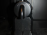 Koffiemachine nespresso. - afbeelding 2 van  2