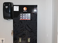 Koffiemachine van tienen perto instant5bb met uitgebreid scala aan koffie e.d. afmeting 35 x 44 x 172 cm. - afbeelding 2 van  4