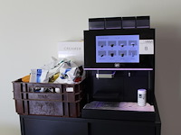 Koffiemachine volautomaat gio coffee alba voor diverse soorten koffie en chocolade. met kleurentouchscreen ... - afbeelding 1 van  5