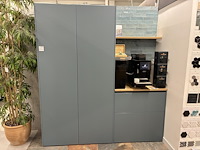 Koffiemeubel met twee deuren en twee lades, afm. 216 x 58 x 234 cm.