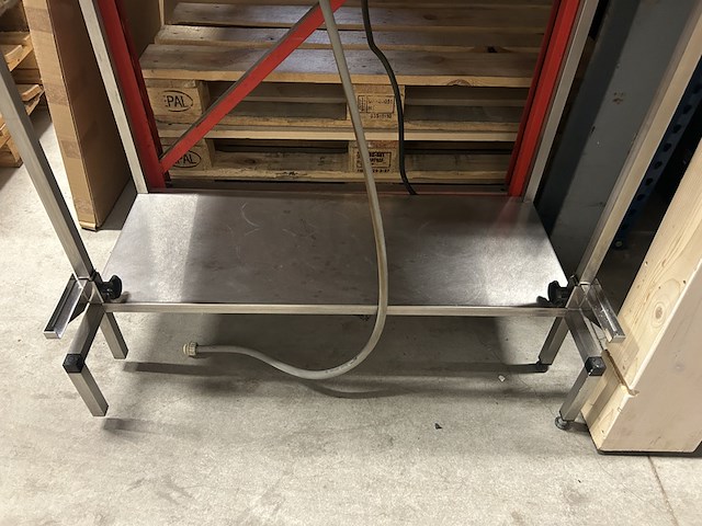 Koffiezet installatie met 2 rvs containers en tafel, animo combi-line - afbeelding 6 van  8
