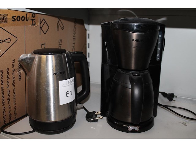 Koffiezetapparaat en waterkoker. - afbeelding 2 van  2