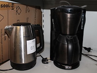 Koffiezetapparaat en waterkoker. - afbeelding 2 van  2