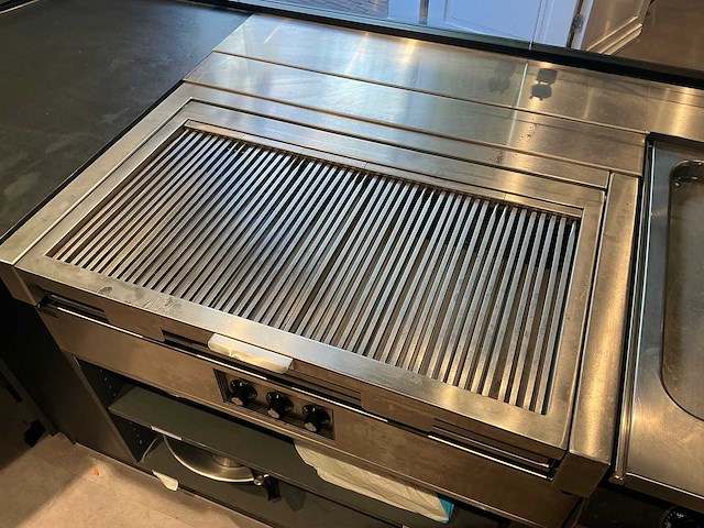 Kohlhoff - n1/6 - 2024 - lava grill - afbeelding 2 van  6
