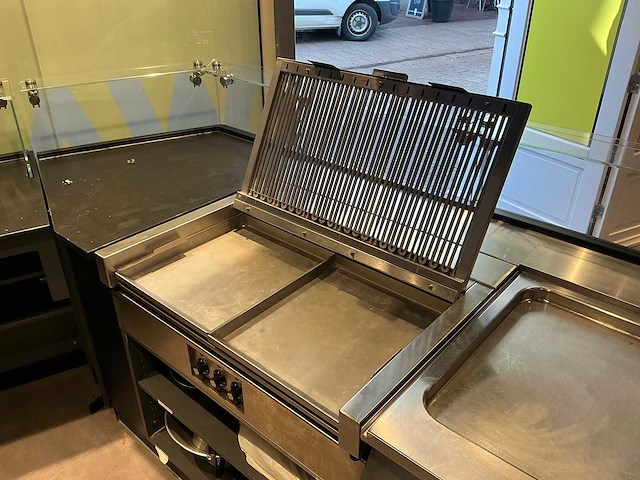 Kohlhoff - n1/6 - 2024 - lava grill - afbeelding 4 van  6