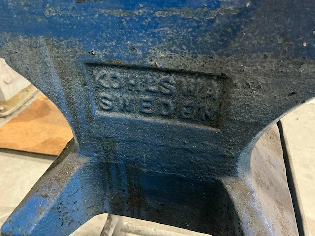 Kohls aambeeld op voet - afbeelding 3 van  4