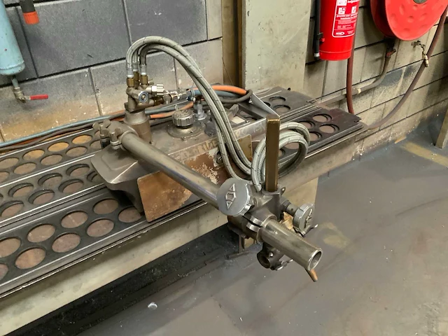 Koike ik-12 autogeen loopwagen snijmachine - afbeelding 3 van  4