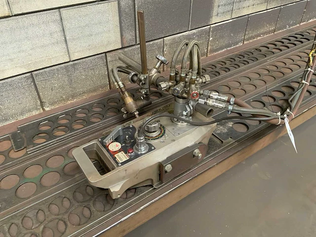 Koike ik-12 autogeen loopwagen snijmachine - afbeelding 2 van  5
