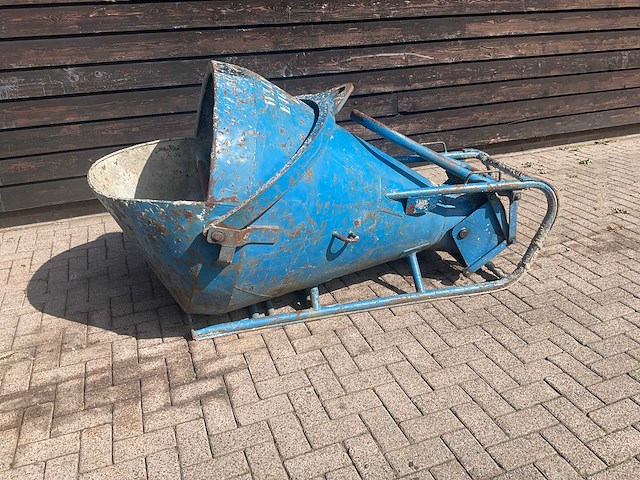 Koker 600l betonkubel - afbeelding 1 van  6