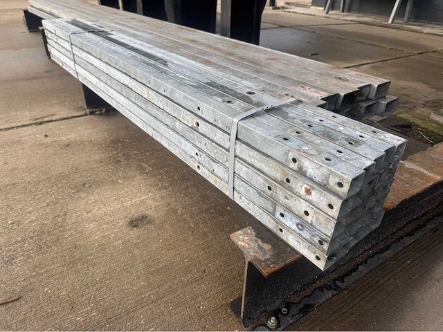 Koker profiel (40x40mm) (25x) - afbeelding 1 van  9