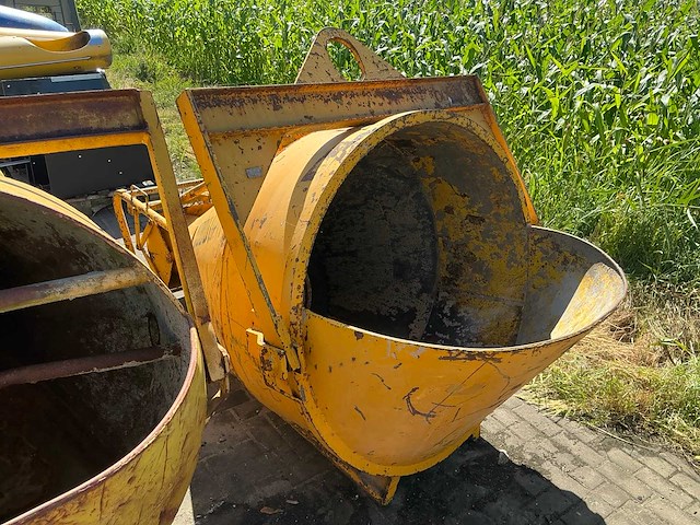 Kokerkubel betonkubel 1000l - afbeelding 4 van  10