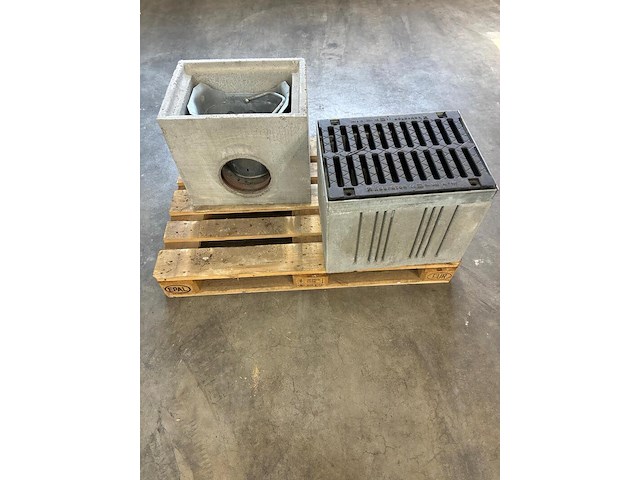 Kolk materiaal glasvezelversterkt beton incl. gietijzer rooster., hauraton faserfix point, ks40/40 - afbeelding 1 van  4