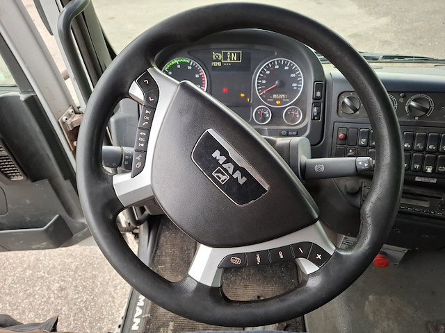 Kolkenzuiger man, tga 26.320 6x2-4 bl, bouwjaar 2008 - afbeelding 62 van  75