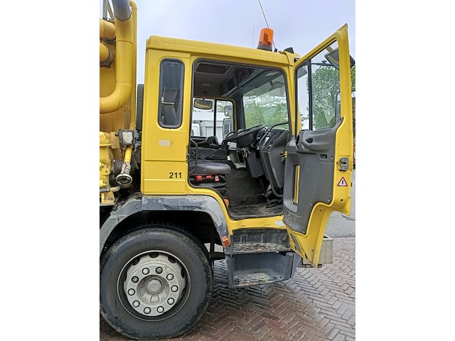 Kolkenzuiger, volvo, fl6e 17 s.a.j. huwer 1000, 2002 - afbeelding 7 van  32