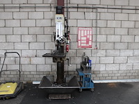 Kolomboormachine erlo tca4-45 met machineklem en onderdelen- / accessoirewagen. bouwjaar onbekend. - afbeelding 1 van  4