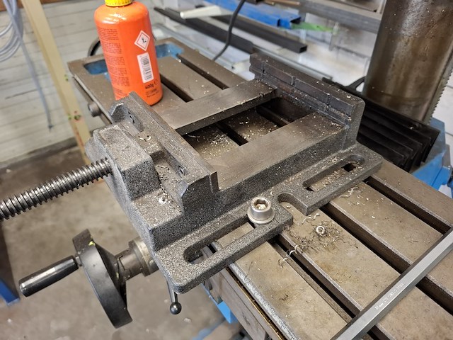 Kolomboormachine hbm, 40h boor/tap, bouwjaar 2019 - afbeelding 9 van  11