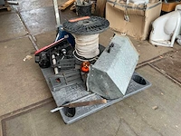 Kolomboormachine + katrol met touw - afbeelding 6 van  7