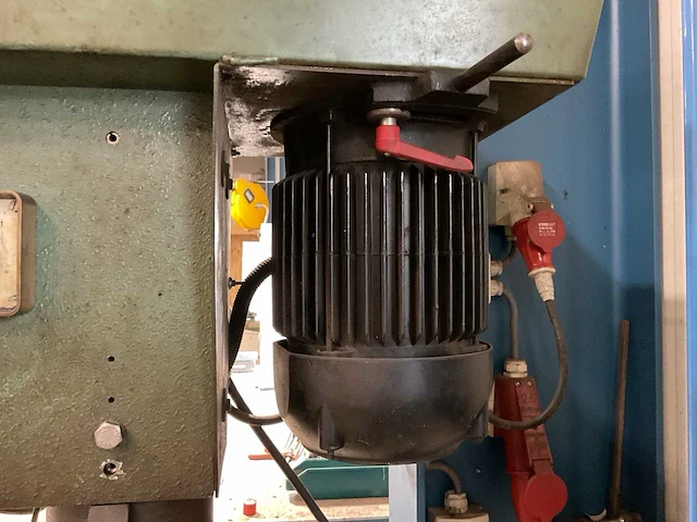 Kolomboormachine met kruistafel - afbeelding 8 van  8