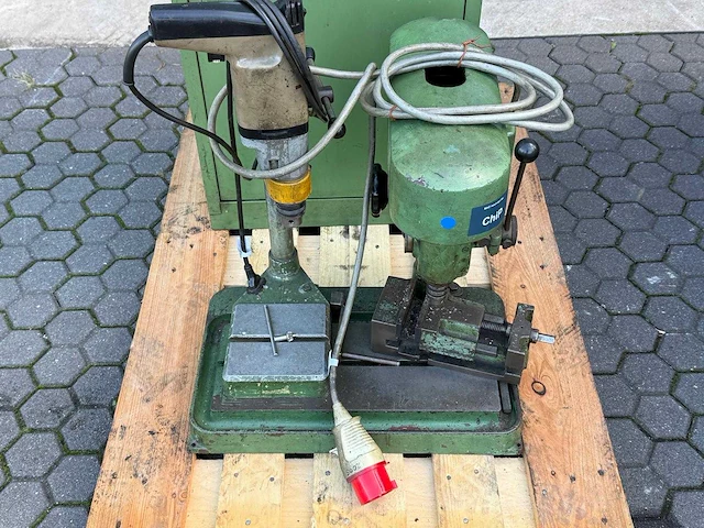 Kolomboormachines met werkplaatskast - boormachines en kast - afbeelding 3 van  5
