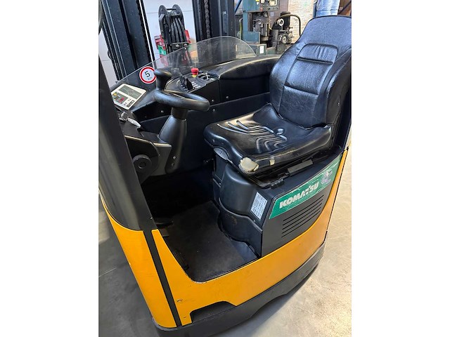 Komatsu - 2007 - fb16rj-2r - reach truck - afbeelding 3 van  13