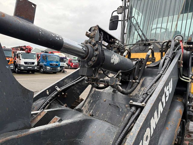 Komatsu - 2009 - wa250-6 - shovel - afbeelding 21 van  30