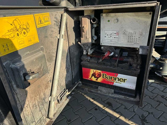 Komatsu - 2020 - wa100m-8e0 - shovel - afbeelding 7 van  12