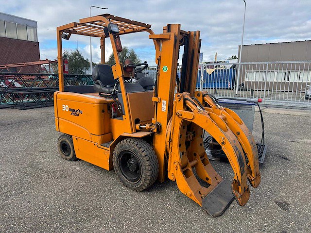 Komatsu fb30ex-8 3000kg vorkheftruck met klem en rotator - afbeelding 1 van  7
