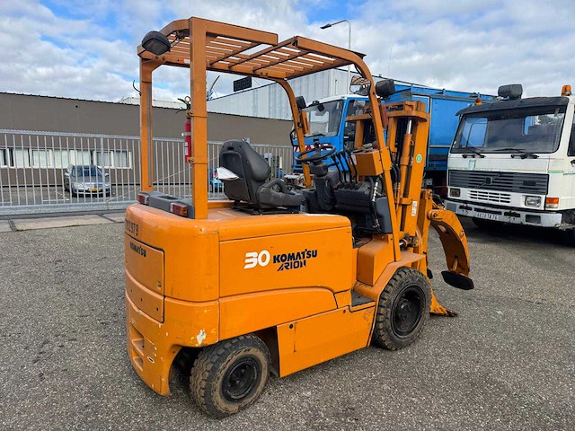 Komatsu fb30ex-8 3000kg vorkheftruck met klem en rotator - afbeelding 10 van  15