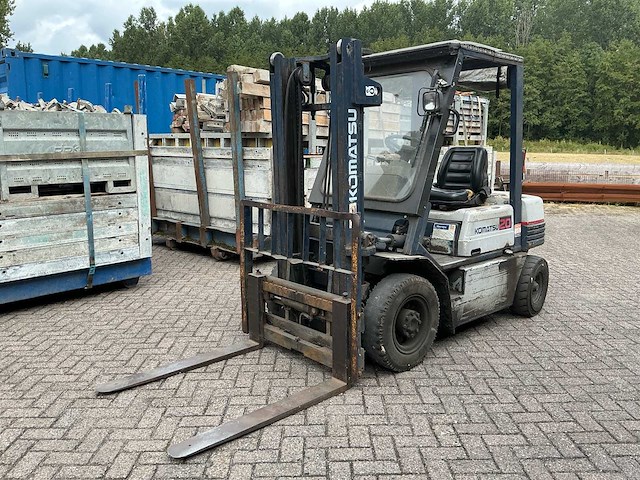 Komatsu fd20 vorkheftruck - afbeelding 1 van  17