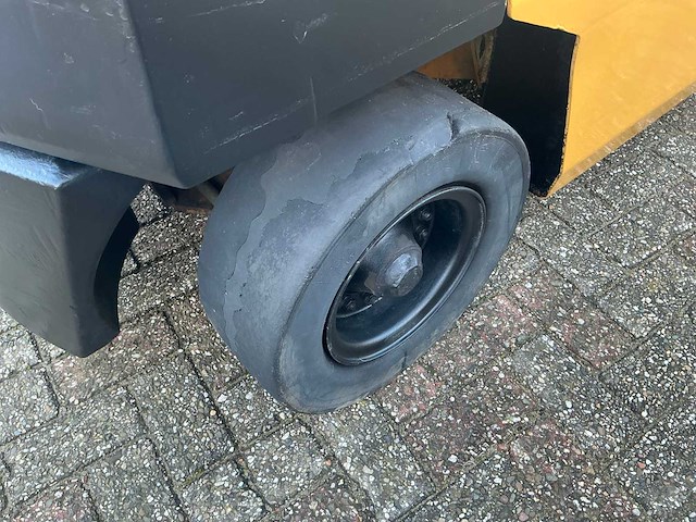 Komatsu fd25-8 vorkheftruck - afbeelding 8 van  22