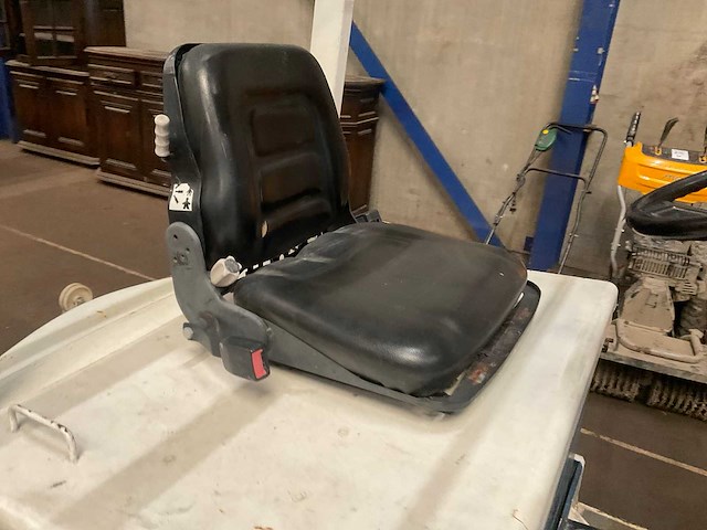 Komatsu vorkheftruck - afbeelding 13 van  15