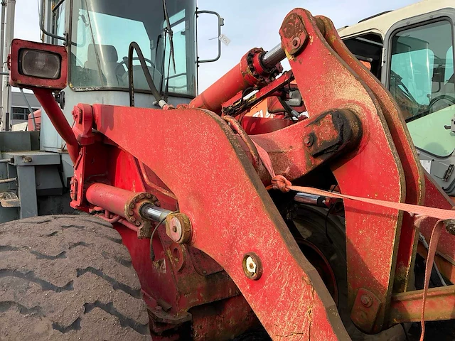 Komatsu wa320-3h shovel defect - afbeelding 15 van  44