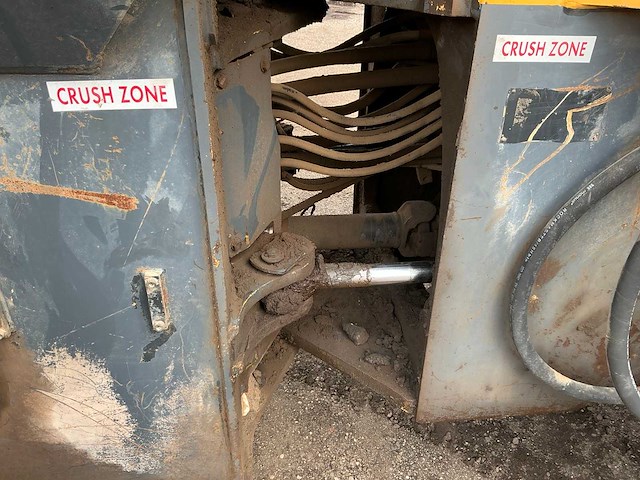 Komatsu wa380 shovel - afbeelding 19 van  49