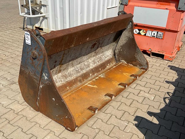 Komatsu wa70 wiellader klapbak - afbeelding 1 van  4