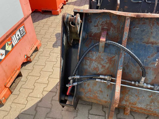 Komatsu wa70 wiellader klapbak - afbeelding 2 van  4