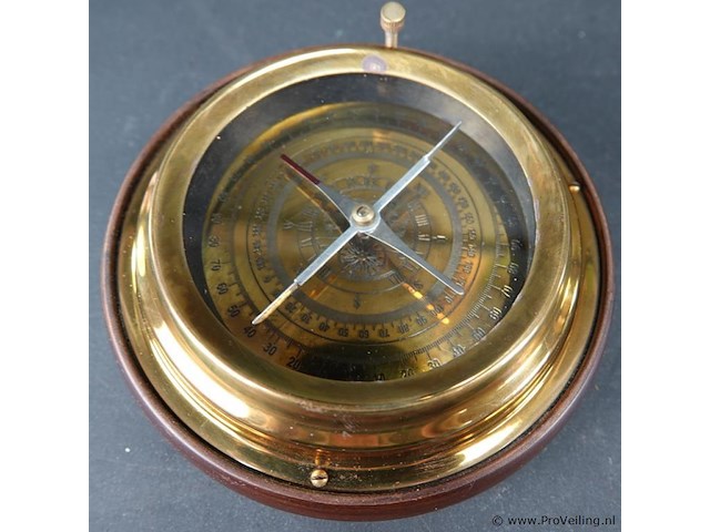 Kompas in koperen montuur en in hout gevat - afbeelding 2 van  5