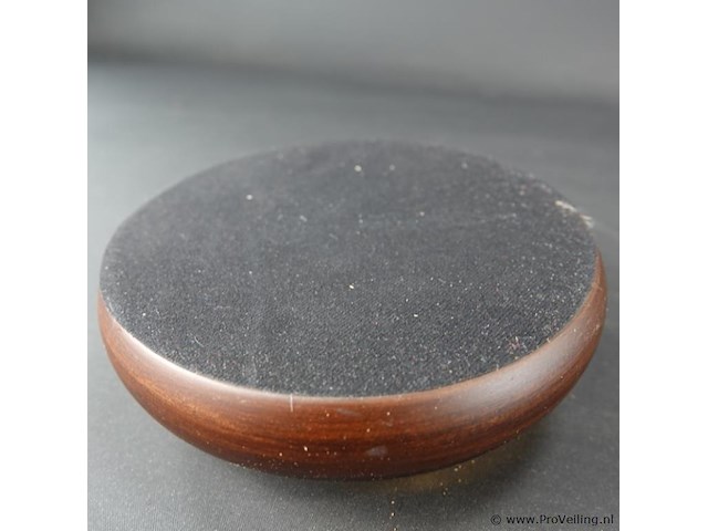 Kompas in koperen montuur en in hout gevat - afbeelding 5 van  5